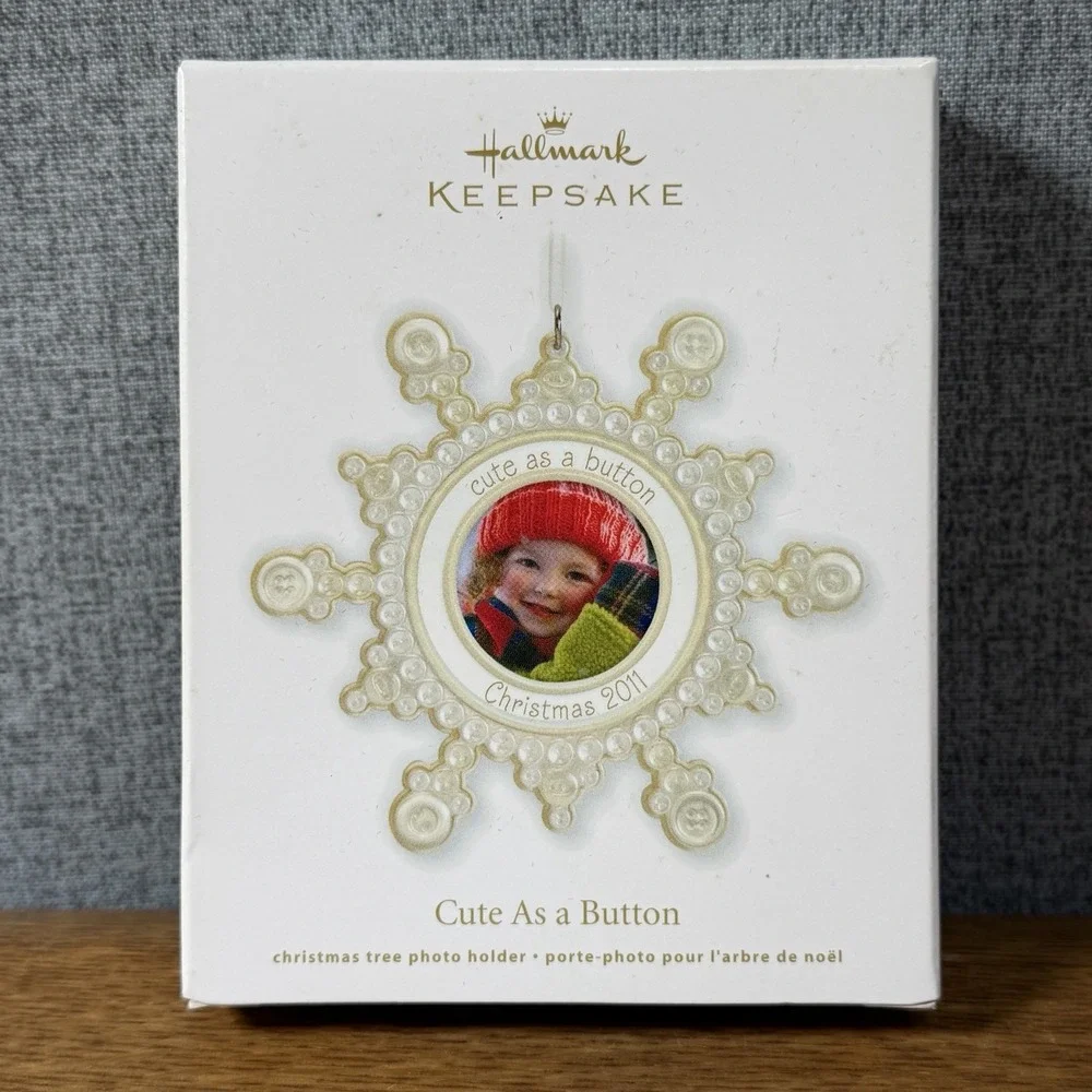 New Hallmark 2011 Cute As A Button Snowflake Photo Holder Christmas Ornament